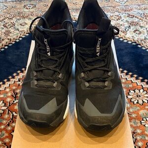 Adidas Terrex waterproof hiking boots. Women’s size 6.5. Good condition.